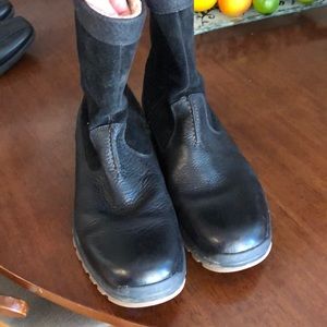 Mens size 8.5 thinsulate Boots